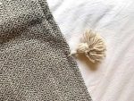Couverture Losange à Pompons en laine