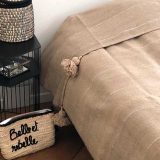 Couverture-rayures-Lurex-argent-à-PomPons-en-laine-tissé-à-la-main-beige Couverture rayures Lurex argent à Pompons en laine tissé à la main